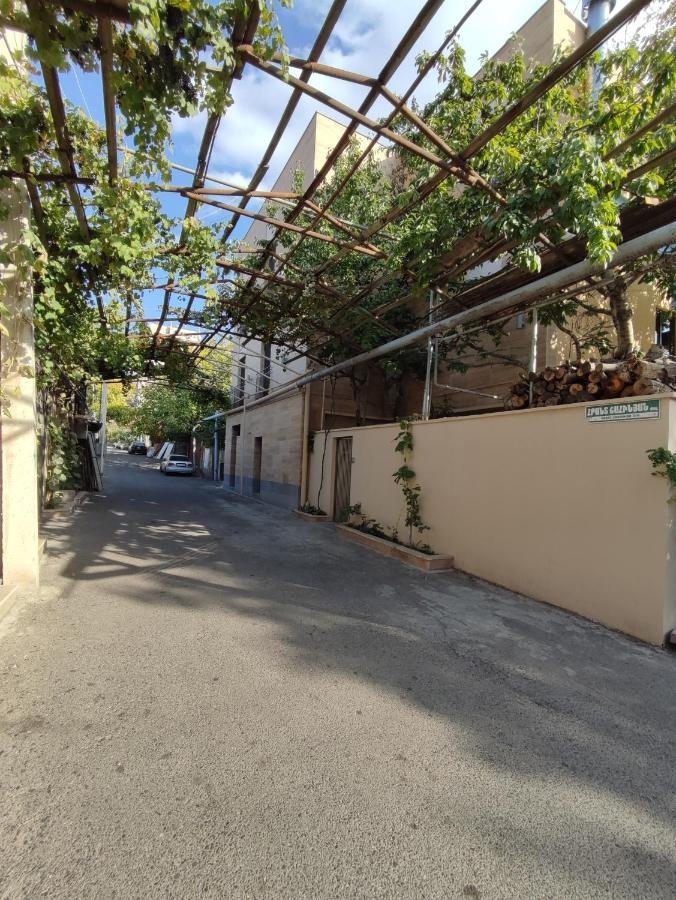 Hotelise I Bells-Of-Ireland Apartment Yerevan Exterior photo